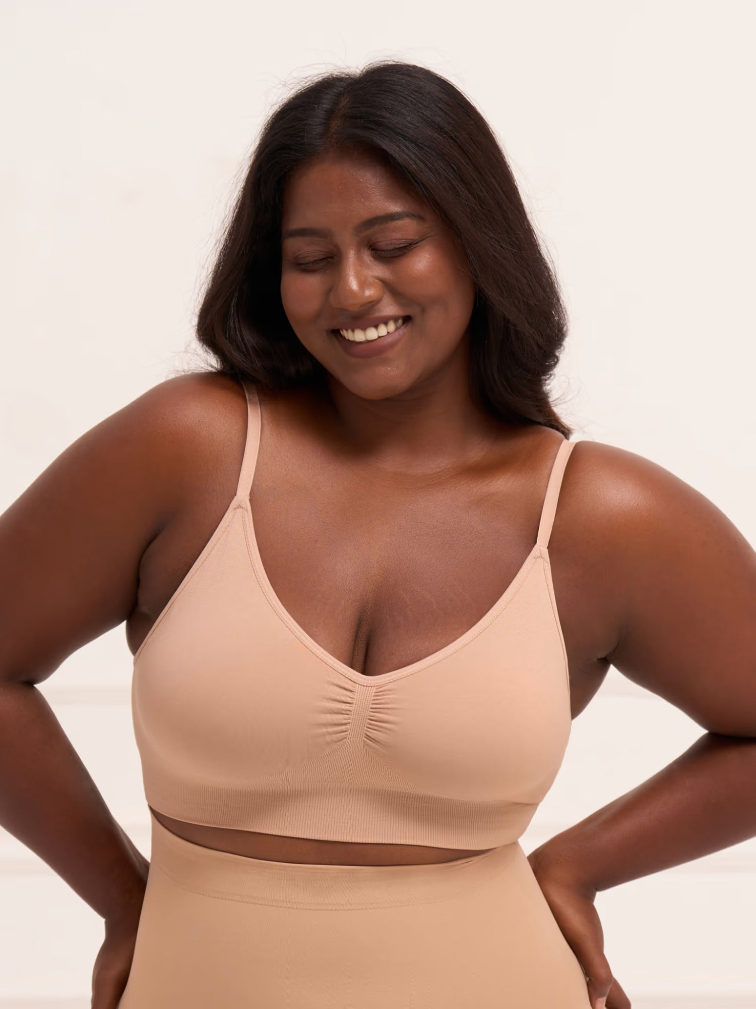 All Day Push Up Bra - Lightly Padded Full Coverage Wireless Bra with Adjustable Straps