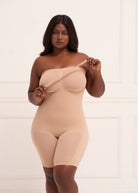 Anti-slip grip and steel rib support in UNDERNEAT strapless shapewear to prevent rolling