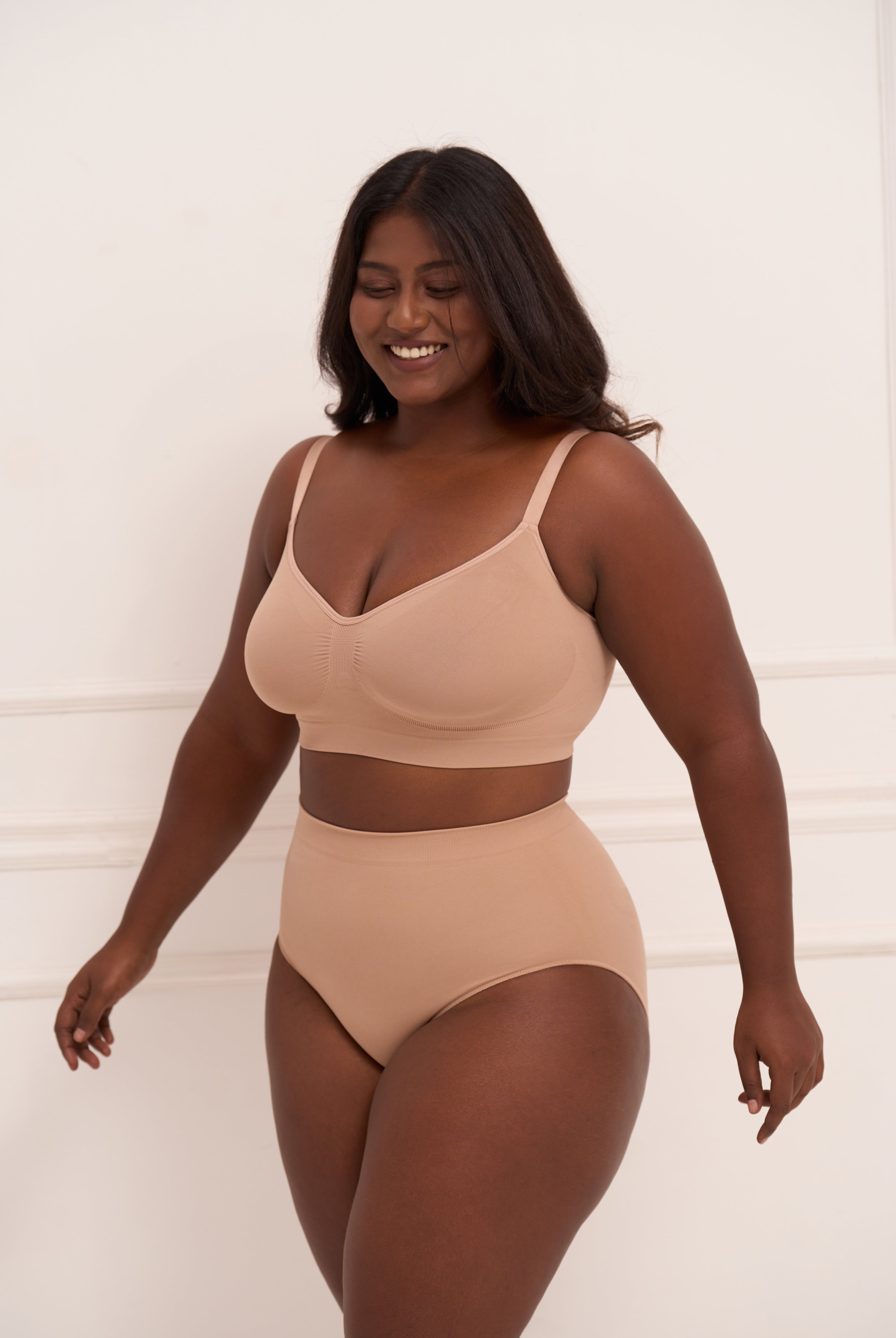 Wireless Shaping Bra Bra UNDERNEAT Beige S