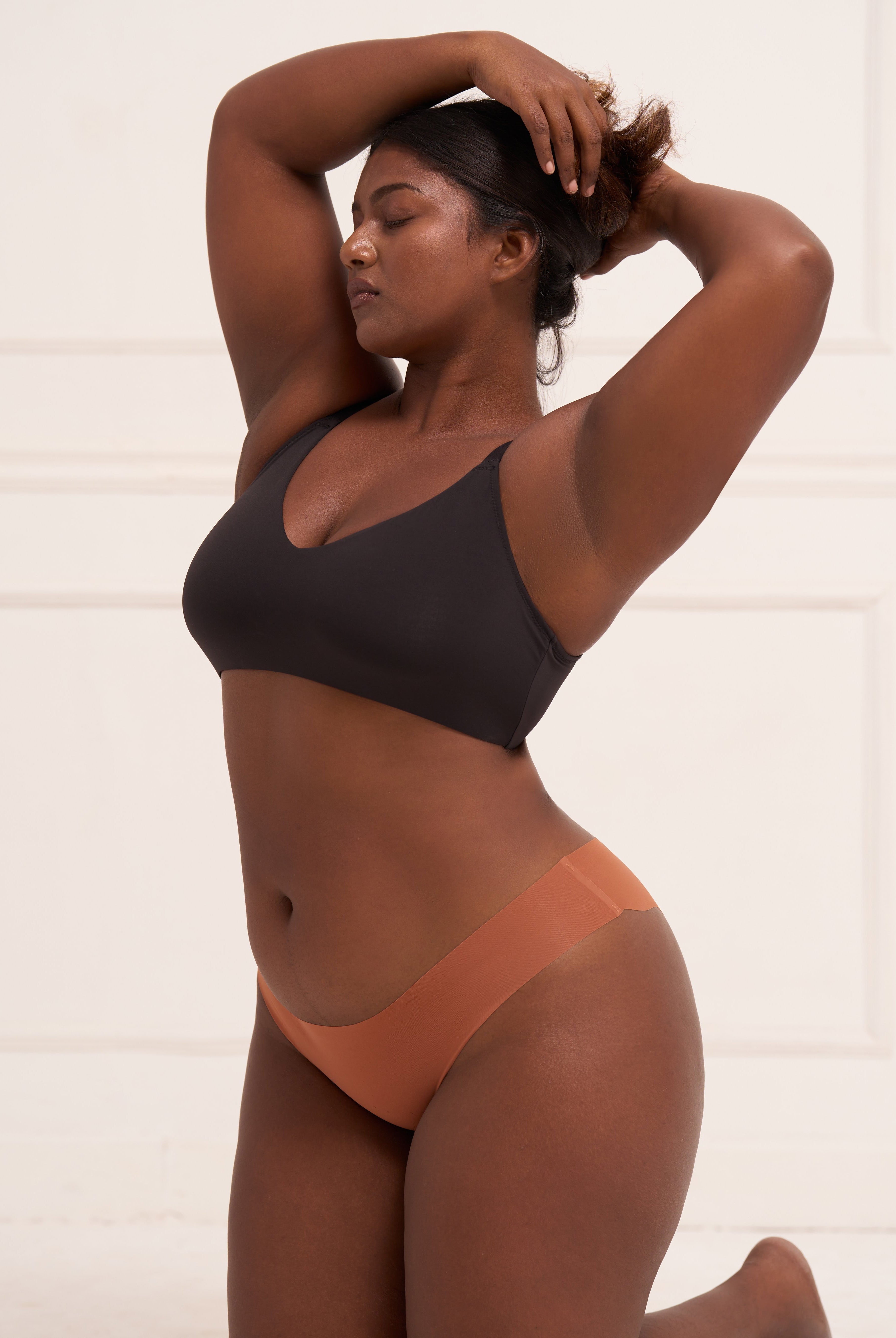 Seamless Contour Brief Underwear UNDERNEAT