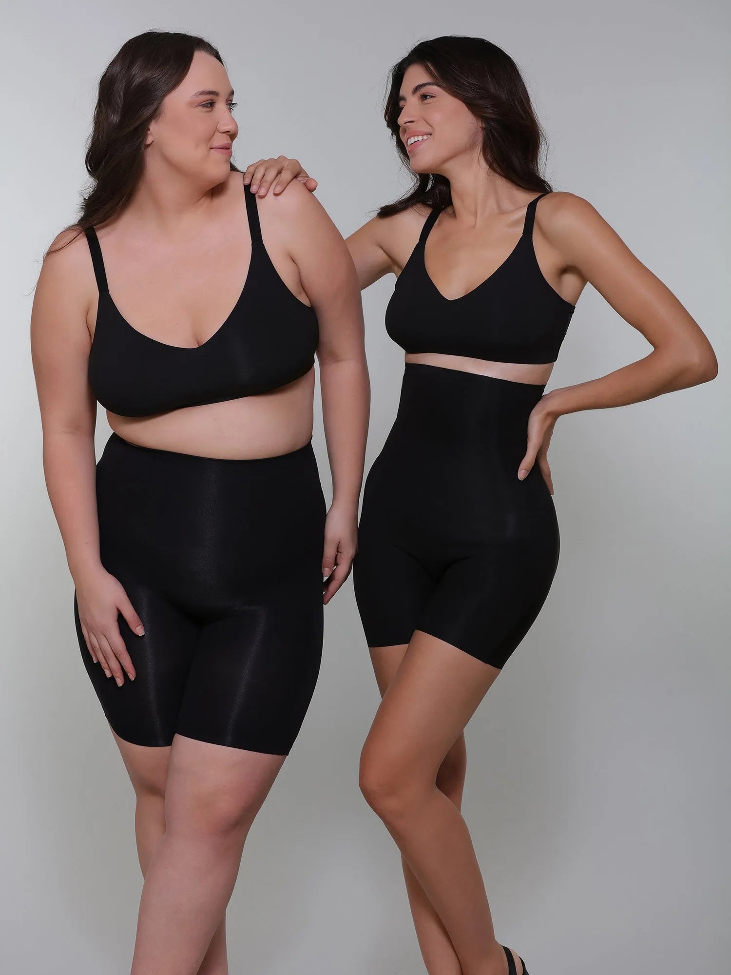 CROSSOVER BRALETTE BLACK