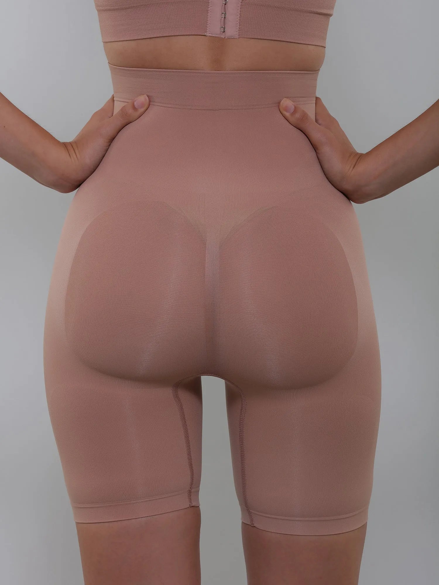 HIGH WAIST BUTT LIFTING SHORTS BEIGE