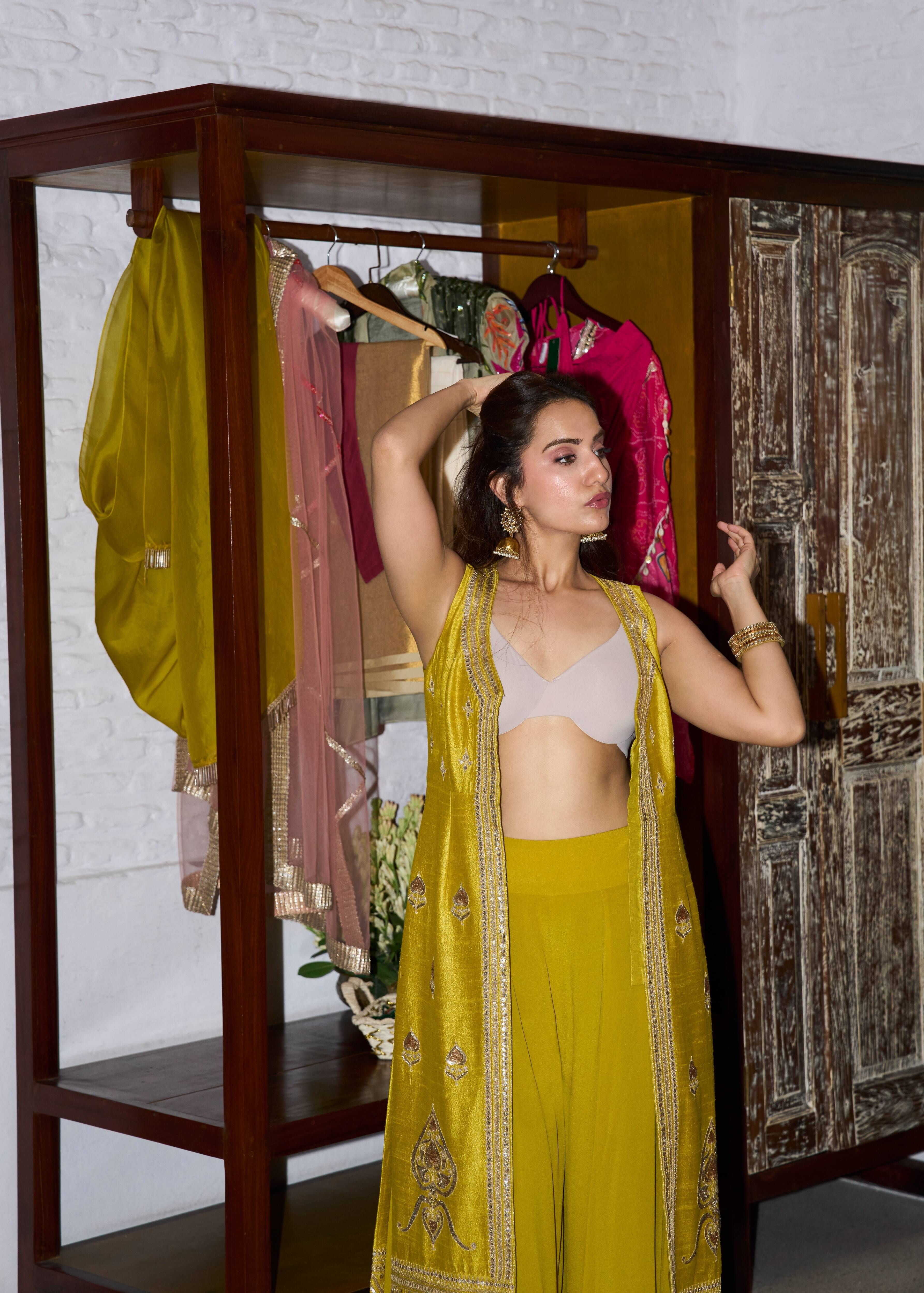 Minimizer Bra Bra UNDERNEAT Beige 34B